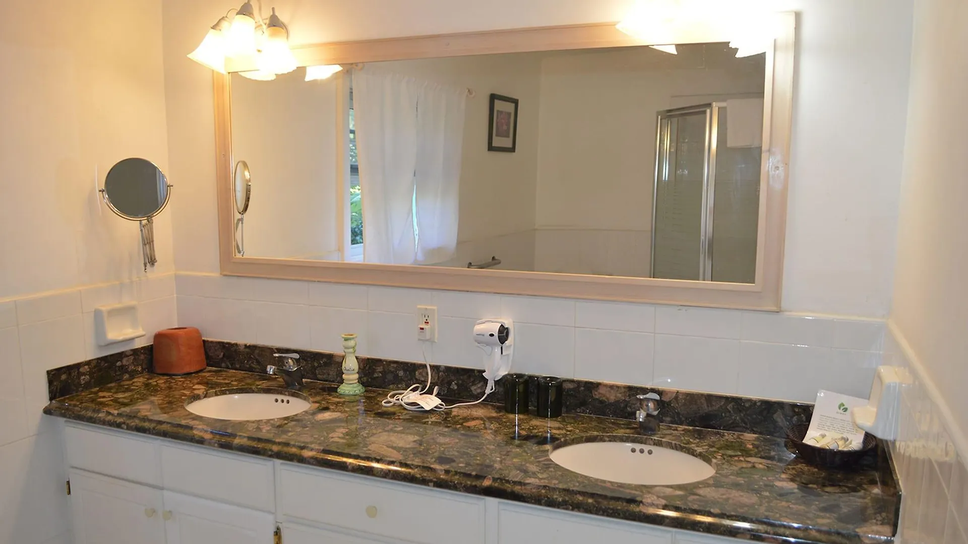 Oualie Beach Resort Nevis